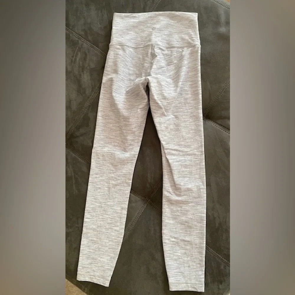 Lululemon Wunder Under Leggings 4 - Picture 3 of 7